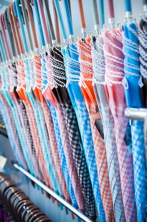 【店内レポート】自由が丘に世界最大級の傘専門店 ‐ 約1万本をラインナップ｜写真31