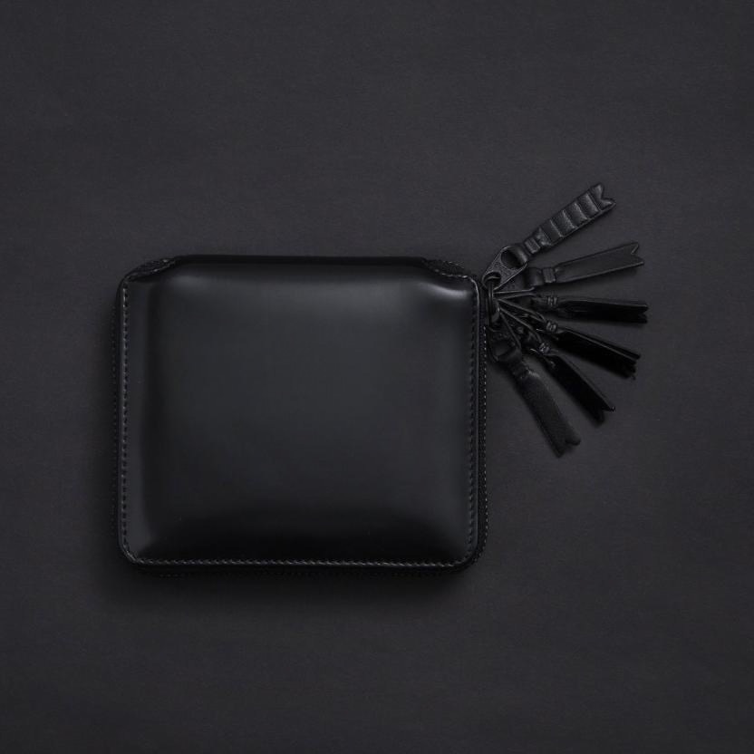 ウォレット・コム デ ギャルソン、オールブラックの“マルチストラップ”財布など｜写真5