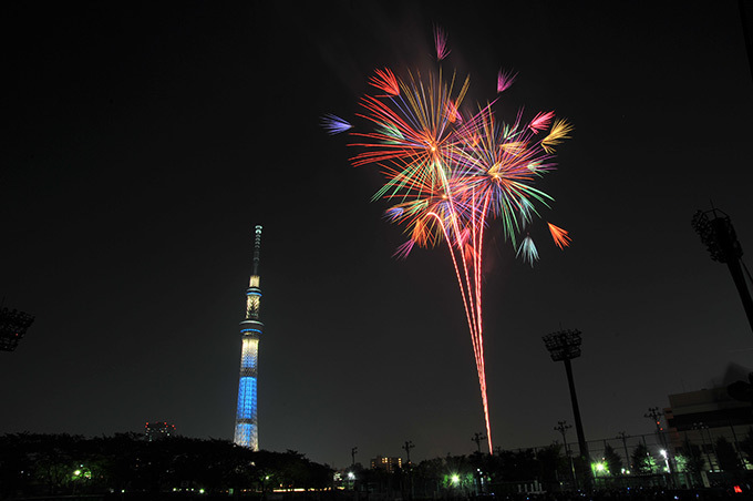 隅田川花火大会 - 約20,000発の大輪の花が東京の下町に咲き誇る｜写真5