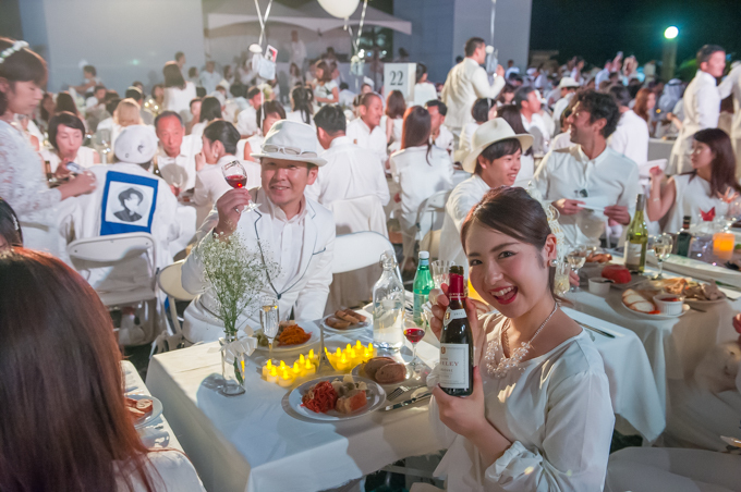 ドレスコード白のシークレット・ディナーパーティー「ディネ・アン・ブラン」が日本上陸｜写真8