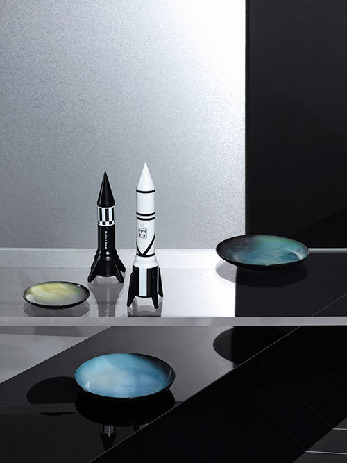 ディーゼルから‟宇宙”をテーマにしたテーブルウェア - 月や火星のプレート、宇宙飛行士型の花瓶｜写真12