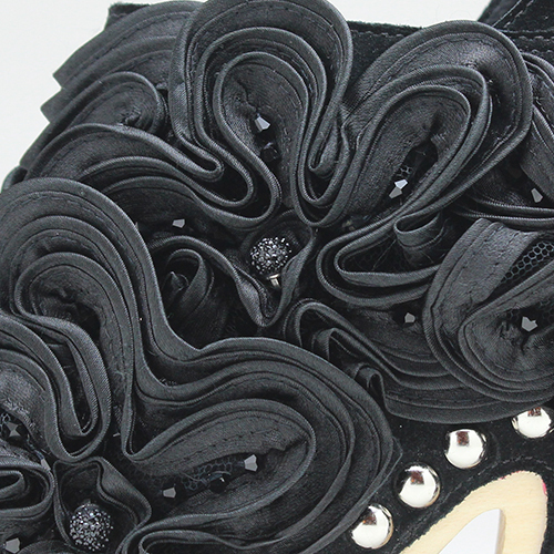 ジェフリーキャンベルの新作サボ＆レースアップブーツ - 大胆な装飾で花をデザイン｜写真3