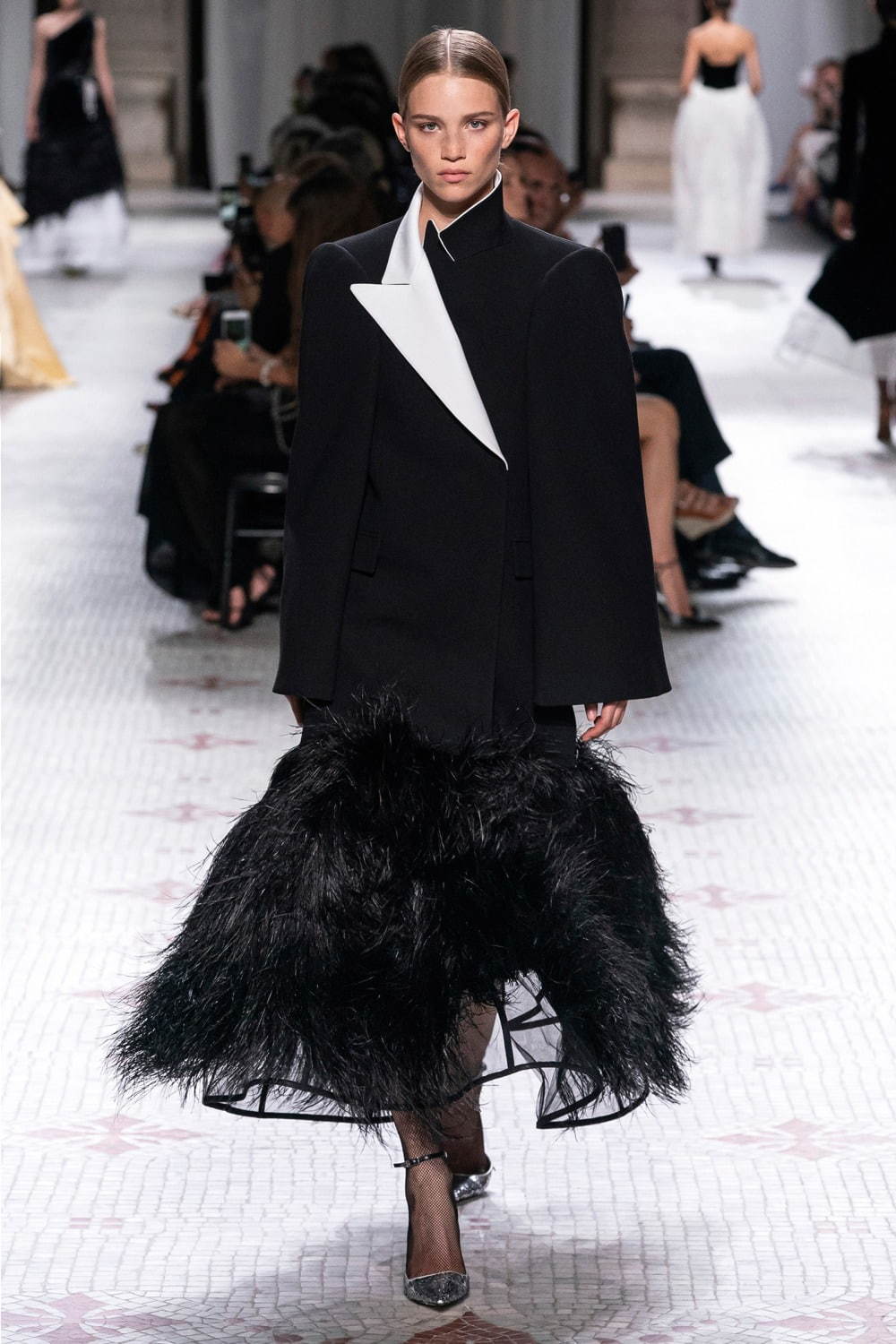 ジバンシィ オートクチュール(Givenchy Haute Couture ) 2019-20年秋冬ウィメンズコレクション  - 写真17