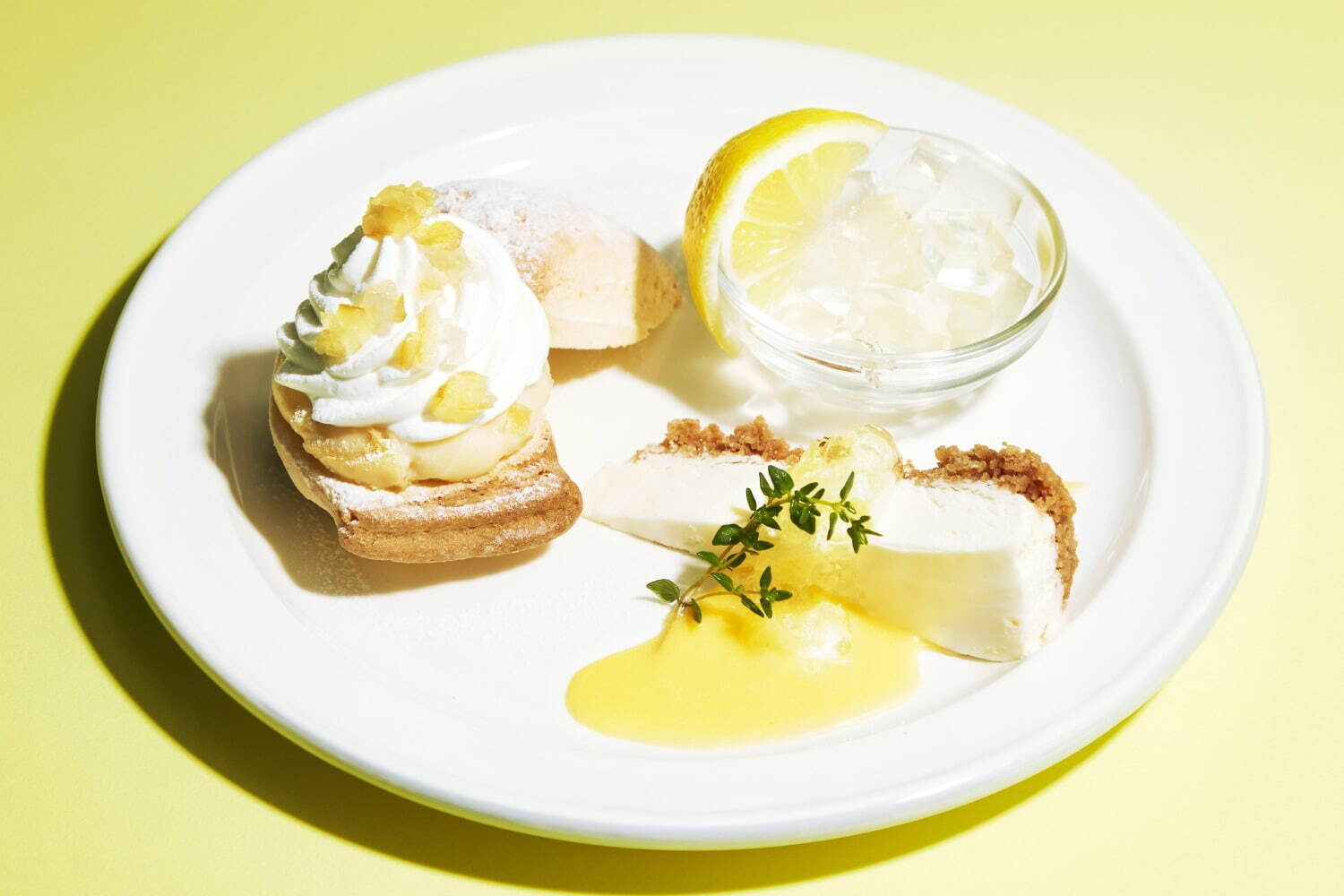 J.S. パンケーキカフェ“フルーツゴロゴロ”アイスケーキのせ夏限定レモンパンケーキ｜写真3