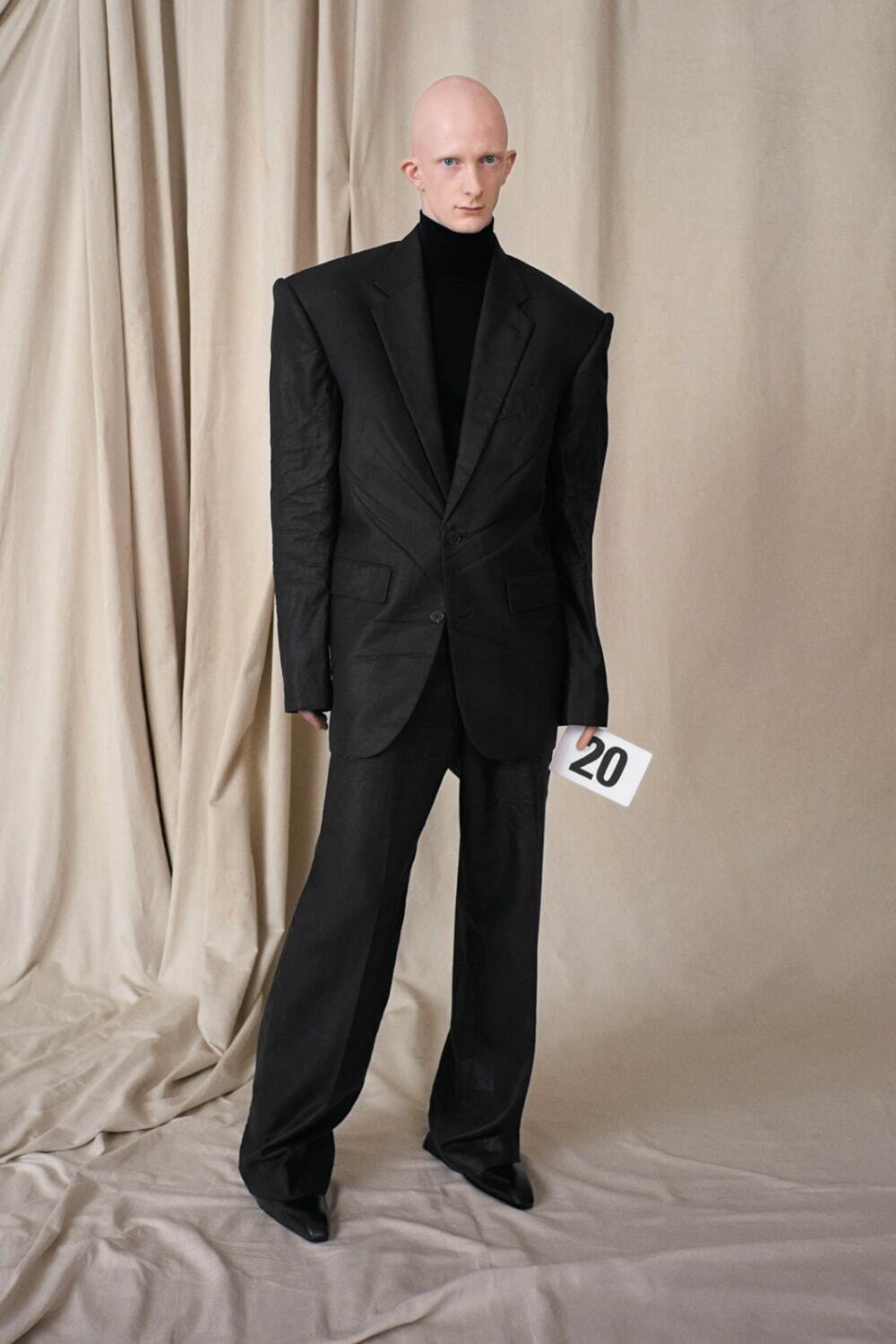 バレンシアガ クチュール(BALENCIAGA Couture ) 2021年冬ウィメンズ&メンズコレクション  - 写真20
