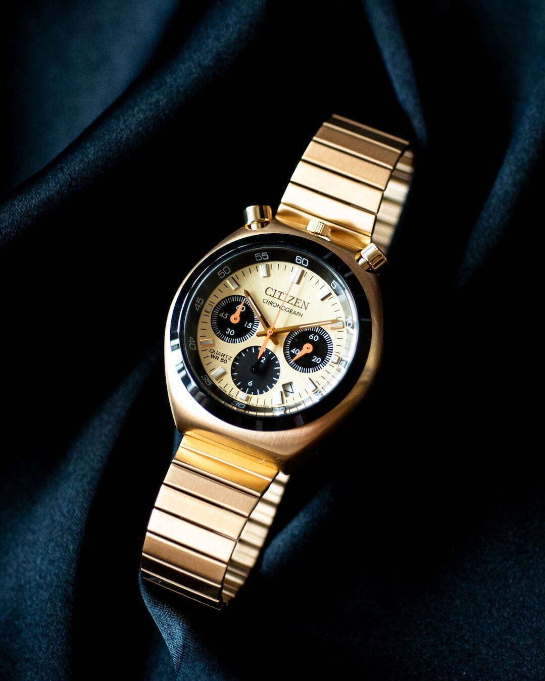 シチズンの腕時計“ツノクロノ”別注モデルがビームスから登場、クラシックなシルバー＆ゴールドで｜写真8