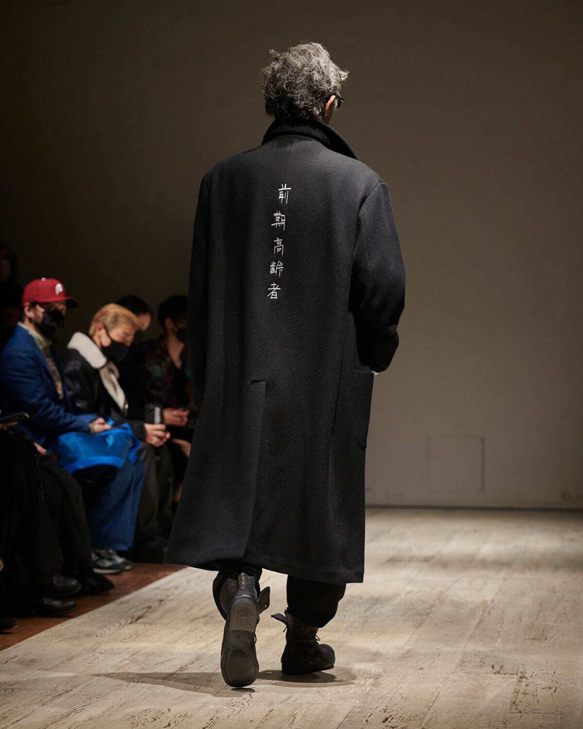 ヨウジヤマモト(Yohji Yamamoto) 2022-23年秋冬メンズコレクション  - 写真45