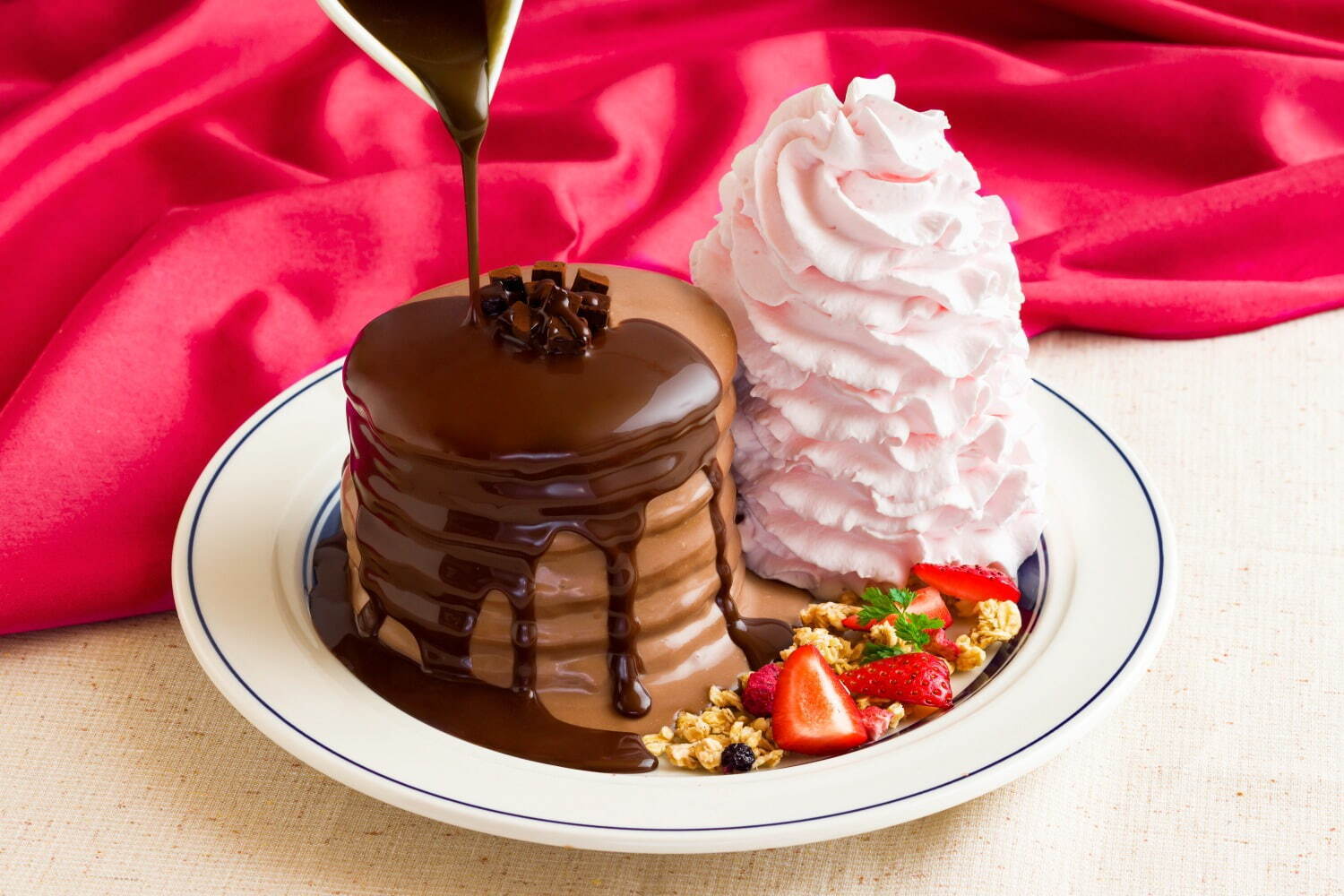 ＜エッグスンシングス＞チョコレート尽くしのバレンタインパンケーキ