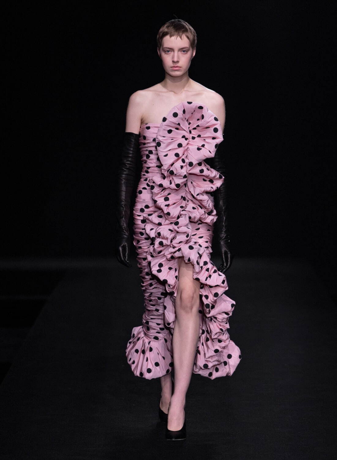 ヴァレンティノ オートクチュール(VALENTINO Haute Couture ) 2023年春夏ウィメンズ&メンズコレクション  - 写真22