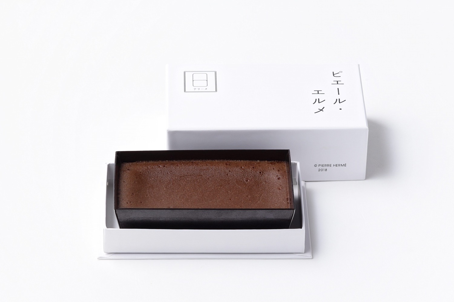 チョコレートケーキ 3,240円
