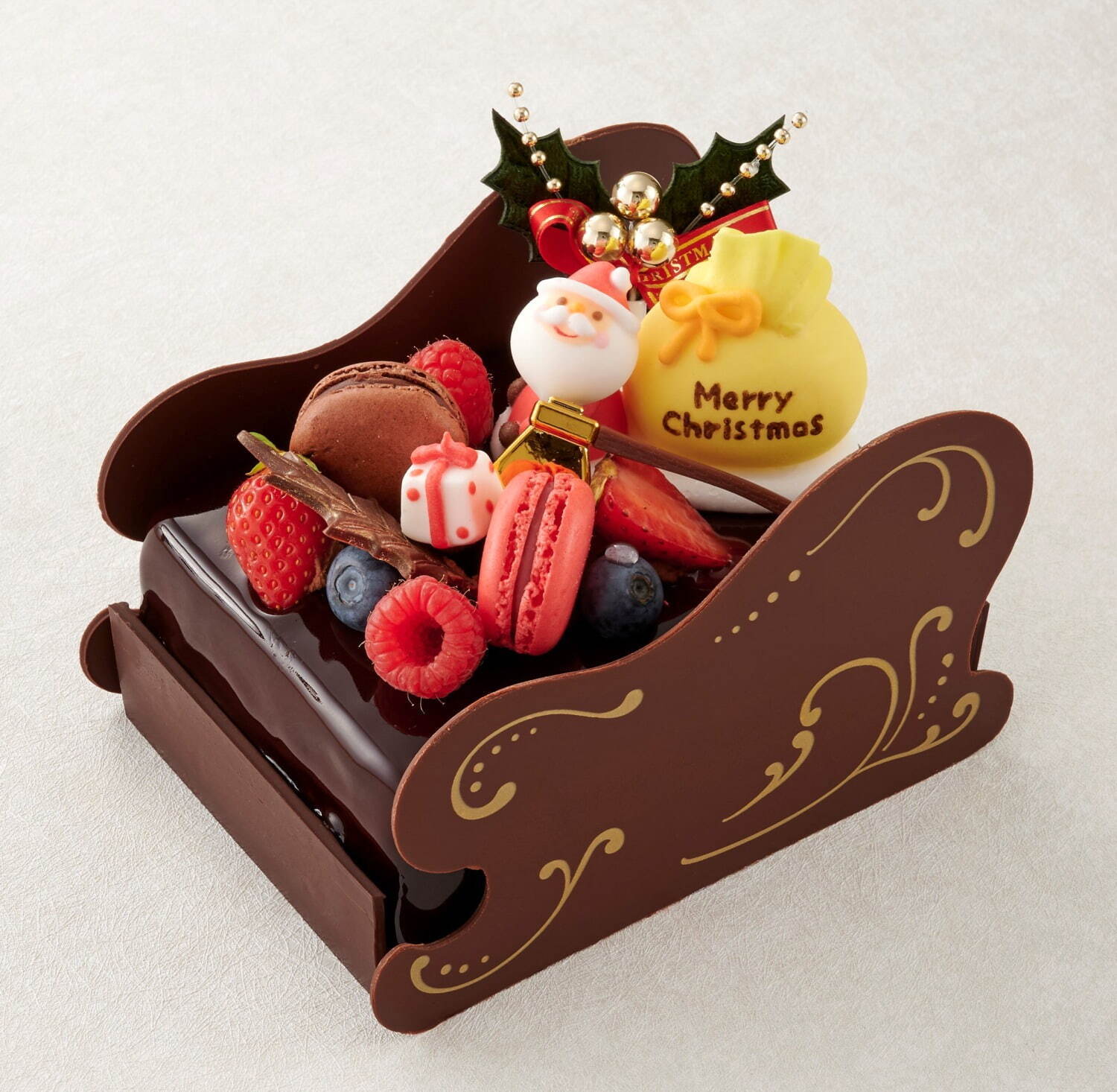〈新宿高島屋〉ソリに乗ったサンタクロースの限定チョコレートケーキ