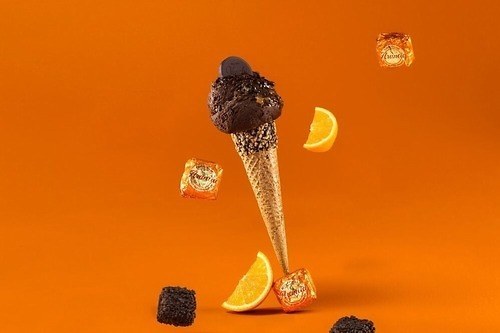 ヴェンキ新作ジェラート「チョコビア アランチア」ダークチョコソルベ×甘酸っぱいオレンジペースト