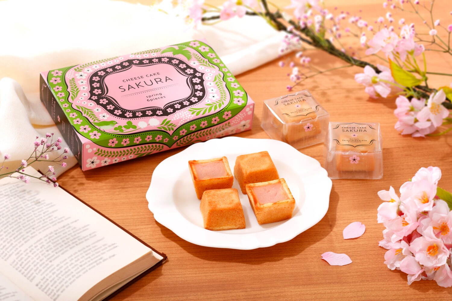 「春のチーズケーキ(さくら味)」3個入 1,080円、6個入 2,160円
