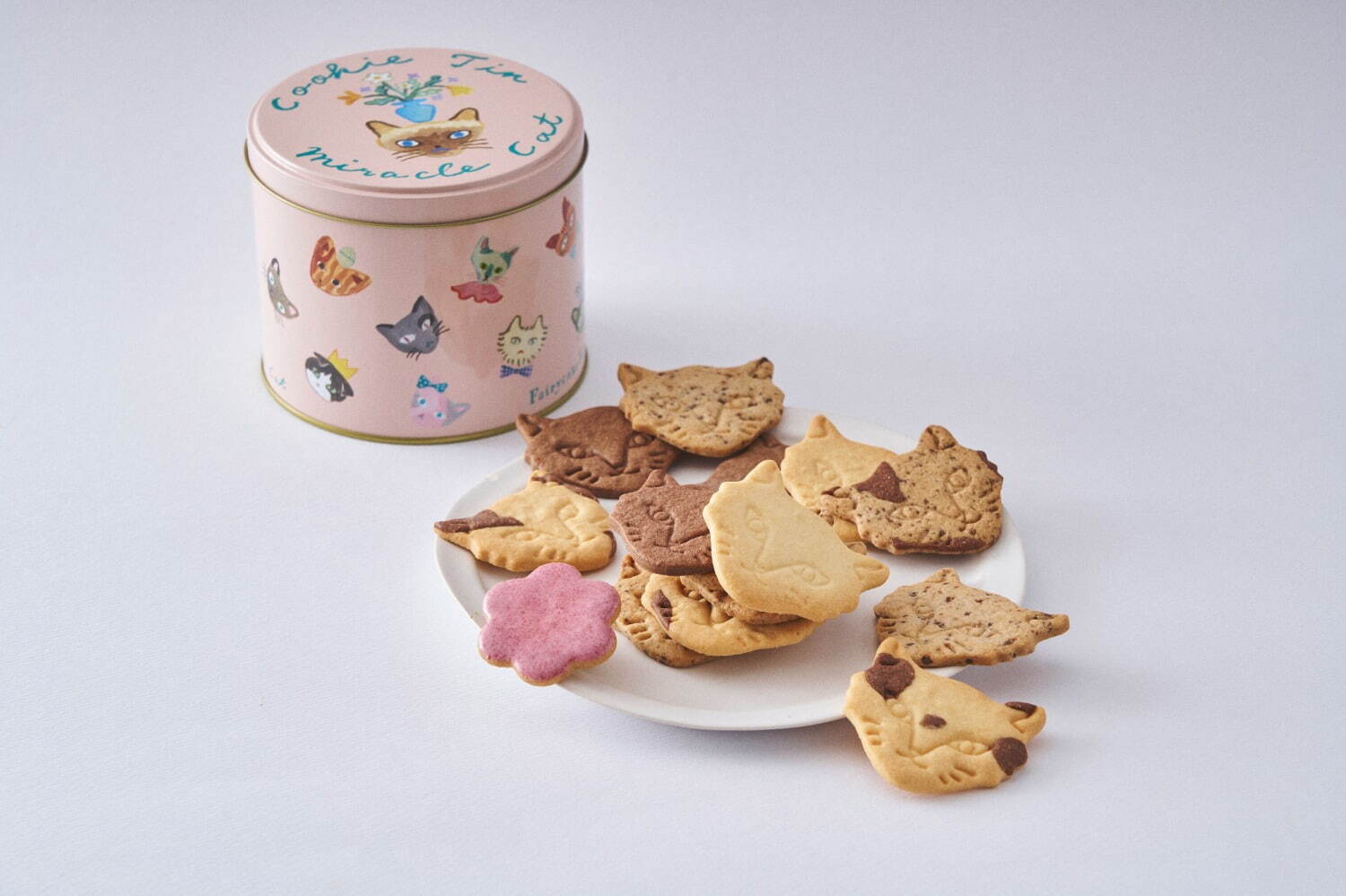 フェアリーケーキフェアのバレンタイン、春色ネコクッキー缶や限定フルーツ生バターサンド｜写真3