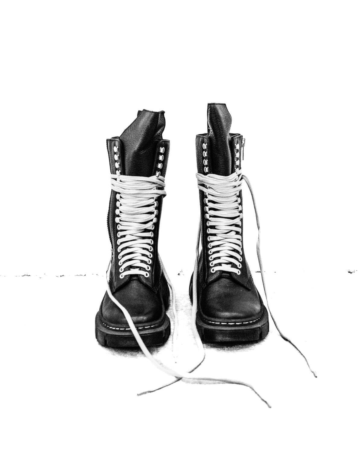 ドクターマーチン×リック・オウエンス“新型厚底ソール”のブーツ、極太シューレースの8ホールなど｜写真11