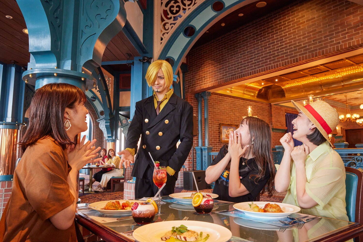 USJ「ワンピース・プレミア・サマー 2024」“ギア5”ルフィ登場のショーやサンジの海賊レストラン｜写真4