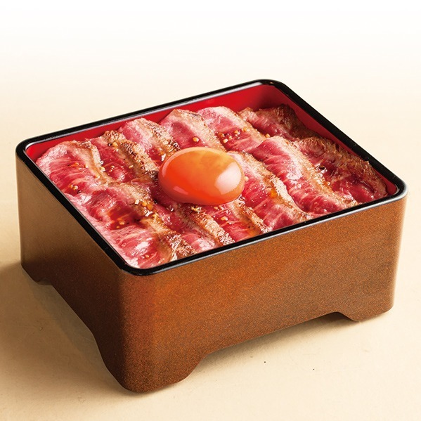 焼肉 きたん(㐂舌)「熟成イチボ肉タタキステーキのお重」2,900円＜イートイン＞