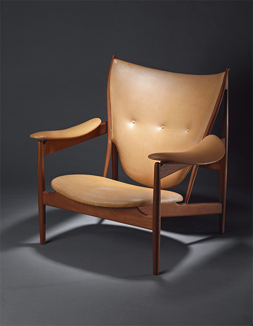 フィン・ユール 椅子〈チーフテンチェア〉 1949年 ニルス・ロート・アナスン デンマーク・デザイン博物館 
photo: Designmuseum Danmark / Pernille Klemp