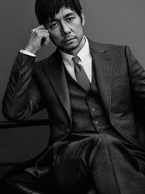 俳優・西島秀俊がジョルジオ アルマーニの顔に、新ビジュアルでスーツ姿を披露｜写真2