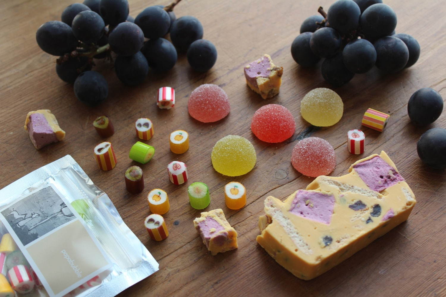 ＜パパブブレ＞巨峰や蜜リンゴ味のキャンディ、紫芋マシュマロ入りチョコなど