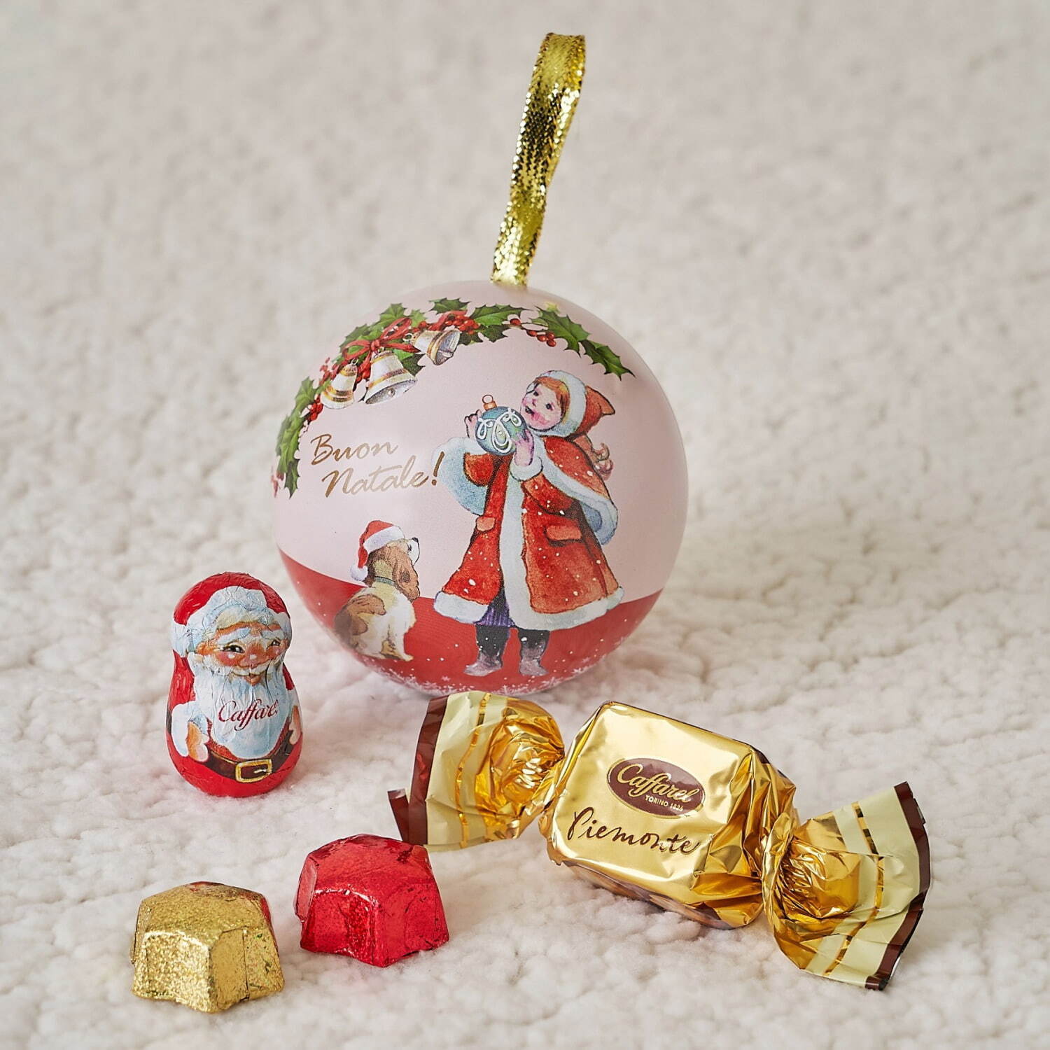 カファレルのクリスマスチョコレート、サンタやネコを描いたアドベントカレンダー＆オーナメント缶｜写真4