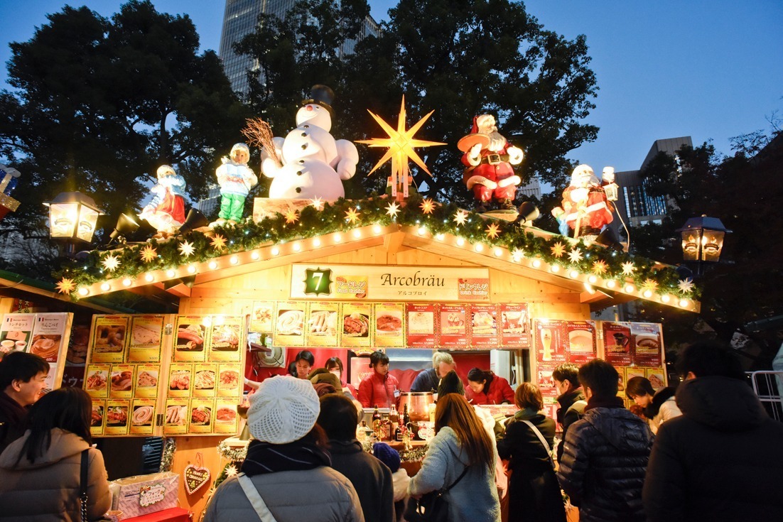 「東京クリスマスマーケット2021」日比谷公園で、本場ドイツを再現＆リンツのホットショコラも｜写真1