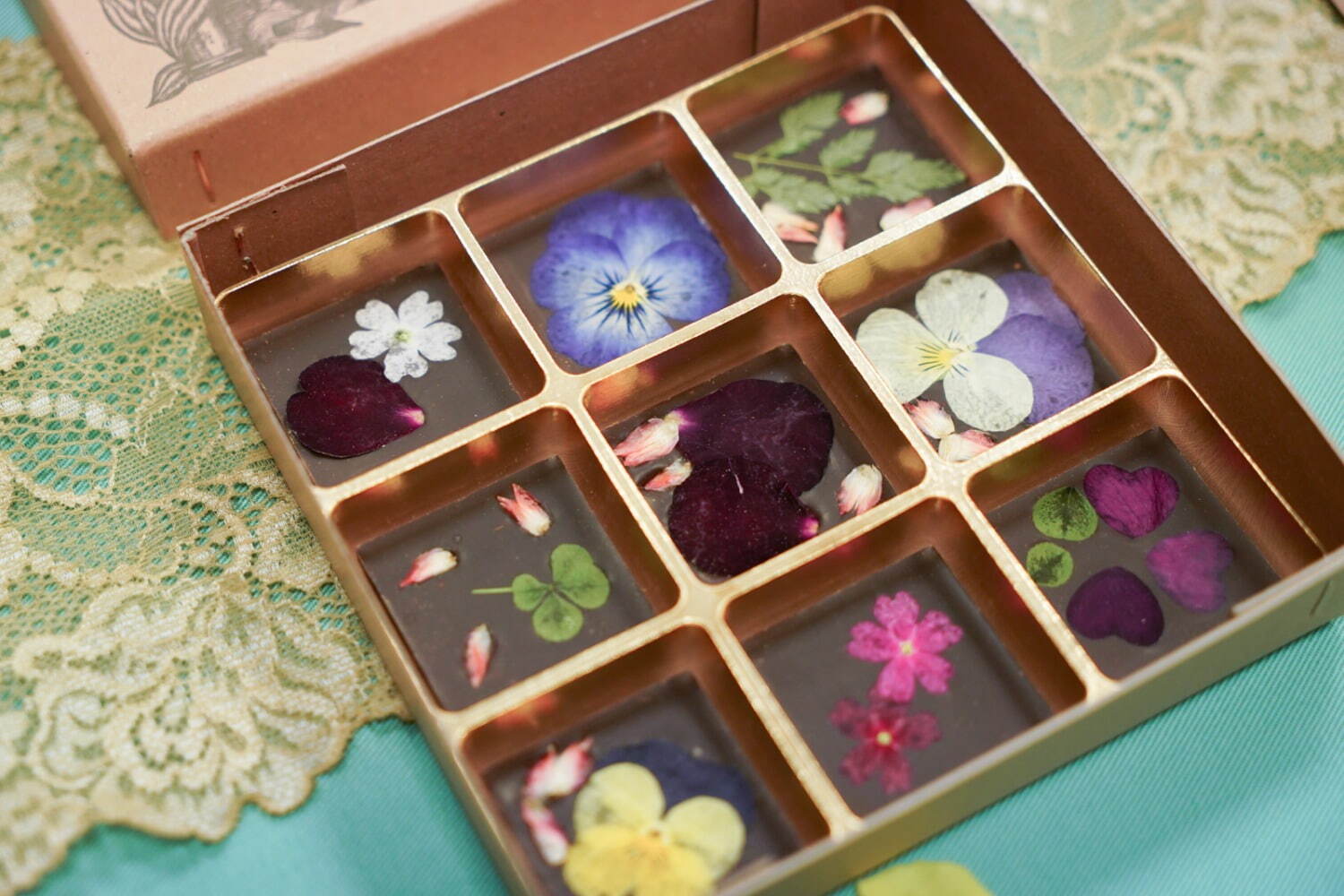 〈マーハ〉花のチョコレート 3,537円【髙島屋限定販売】