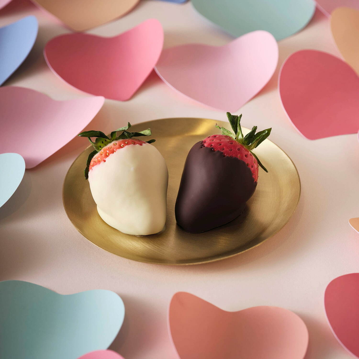 ゴディバカフェのバレンタイン“とろ～り”チョコクリーム入りフォンダンショコラ＆苺のチョコディップ｜写真3