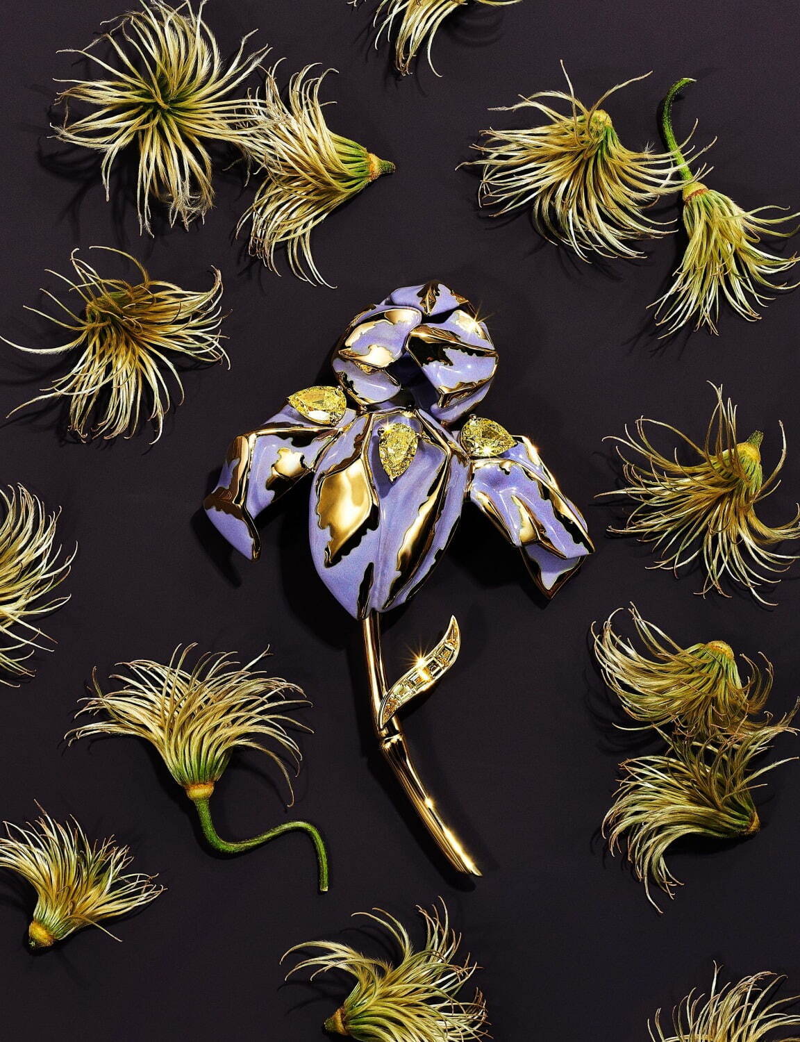 ティファニー“花々”の新作ハイジュエリー、ダイヤモンドの“小花”を飾ったリングやアイリスのブローチ｜写真3