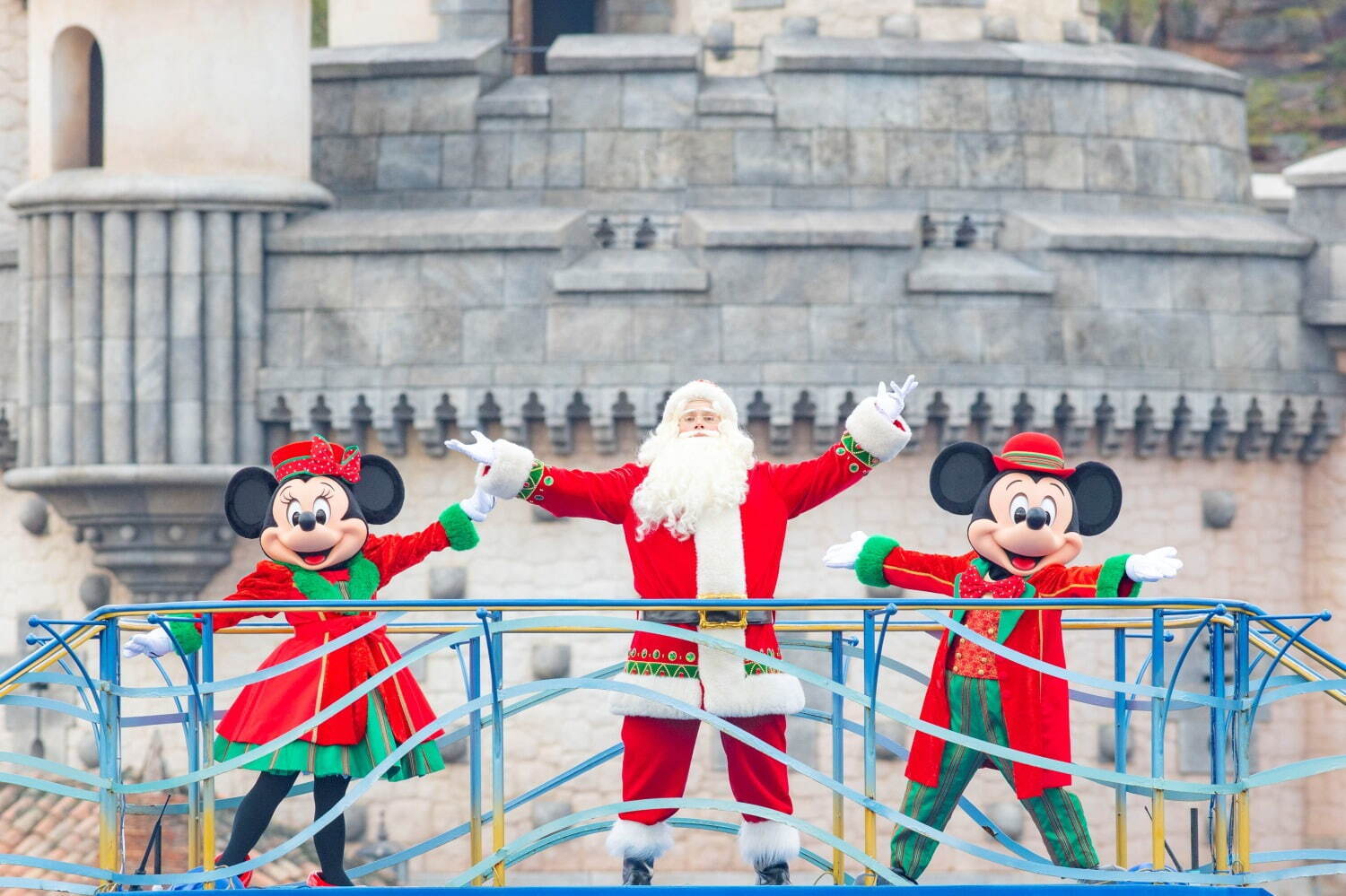 東京ディズニーリゾート「ディズニー・クリスマス」3年ぶりに開催、パレードやスペシャルグッズ＆メニュー｜写真3