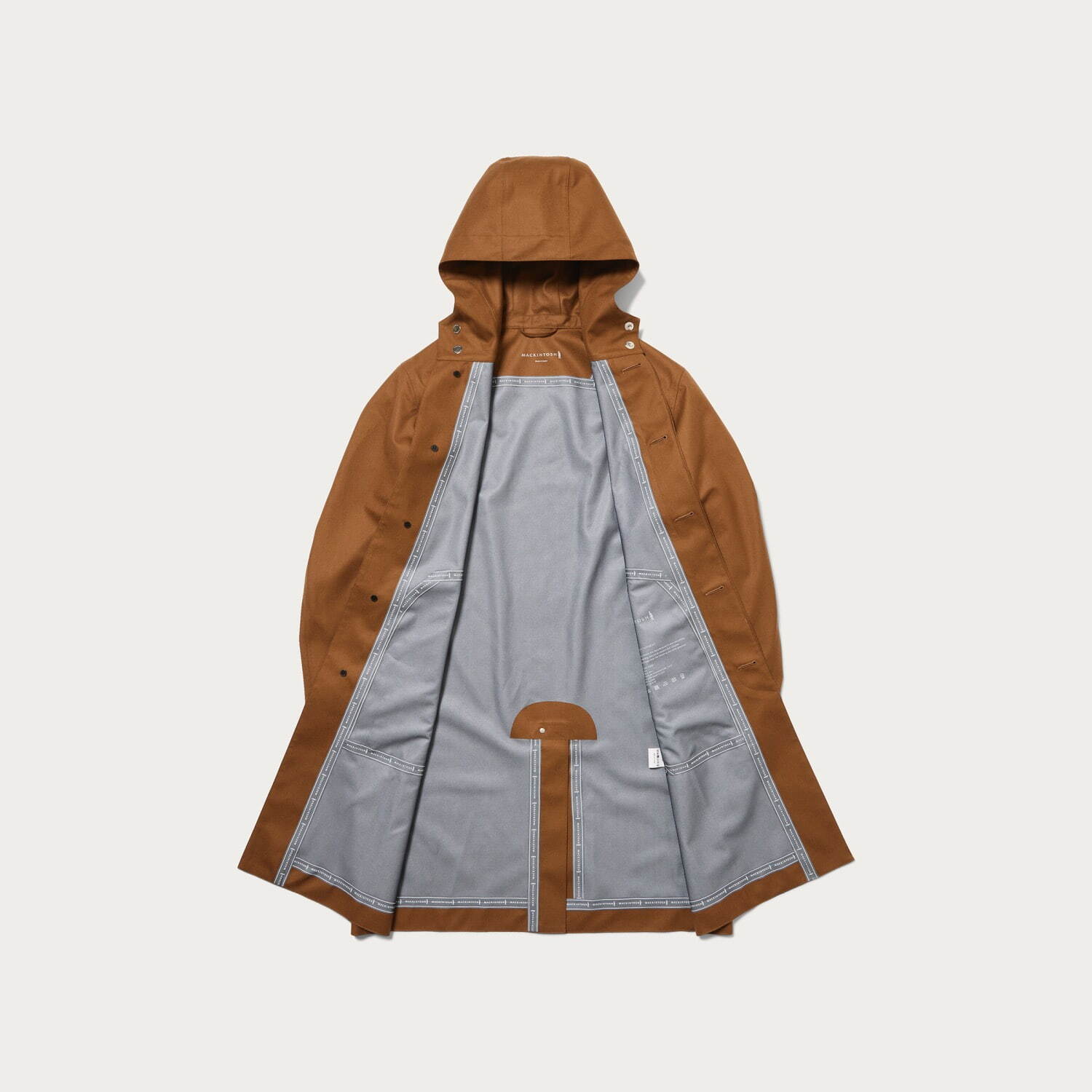 マッキントッシュのユナイテッドアローズ別注コート、Aラインのステンカラー＆フーデッドコートを用意｜写真9