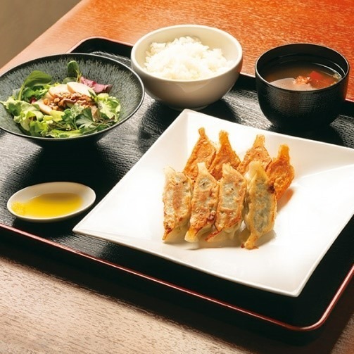 「新宿髙島屋 美味コレクション」有名料理ガイドブックで評価された名店の新たな挑戦、絶品の肉鍋や寿司｜写真5