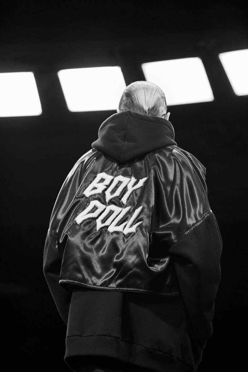 セリーヌ オム22年冬の限定アイテム、“BOY DOLL”ロゴのテディジャケットやスニーカー｜写真41