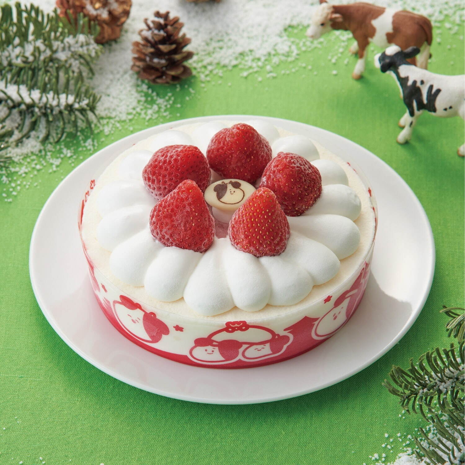 ファミマ2022年クリスマスケーキ、「ちいかわ」ふんわりケーキや「すみっコぐらし」苺ケーキなど｜写真11