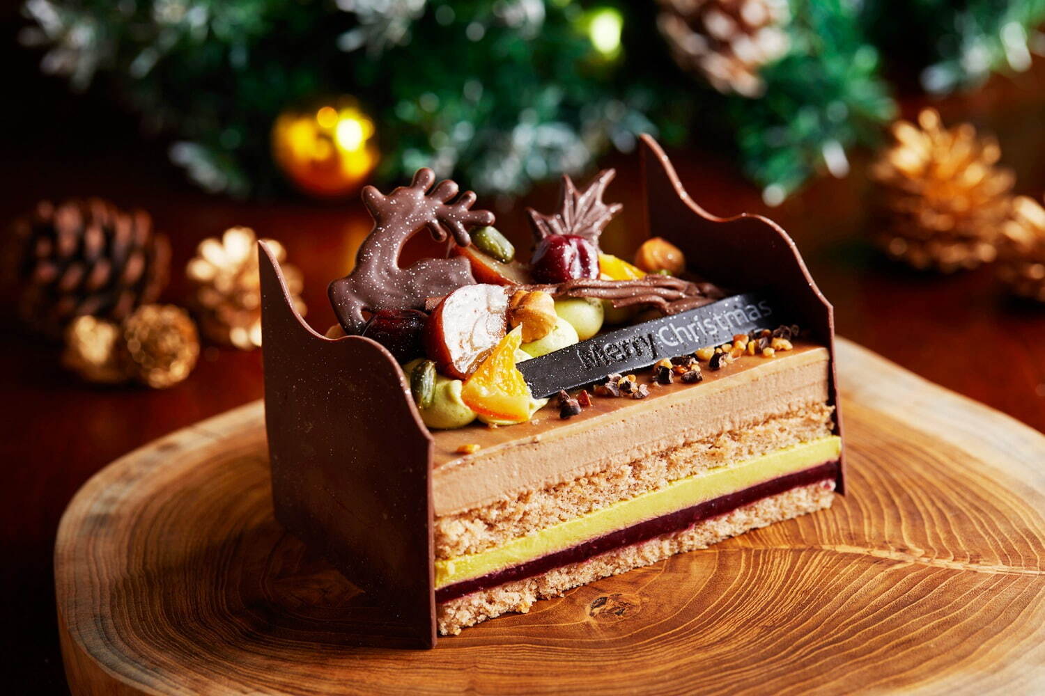 インターコンチネンタルホテル大阪22年クリスマスケーキ、”サンタのヒゲ”を飾った贅沢ショートケーキ｜写真3