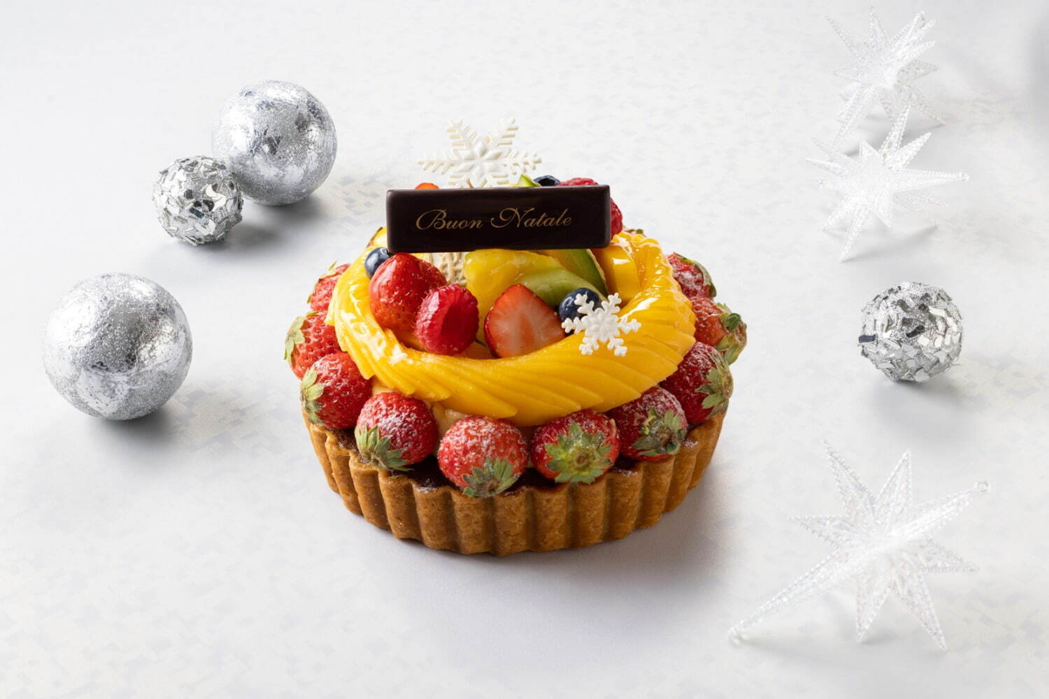 グランド ハイアット 東京のクリスマスケーキ2022、“高さ約30㎝”お菓子の家や深紅のケーキなど｜写真2