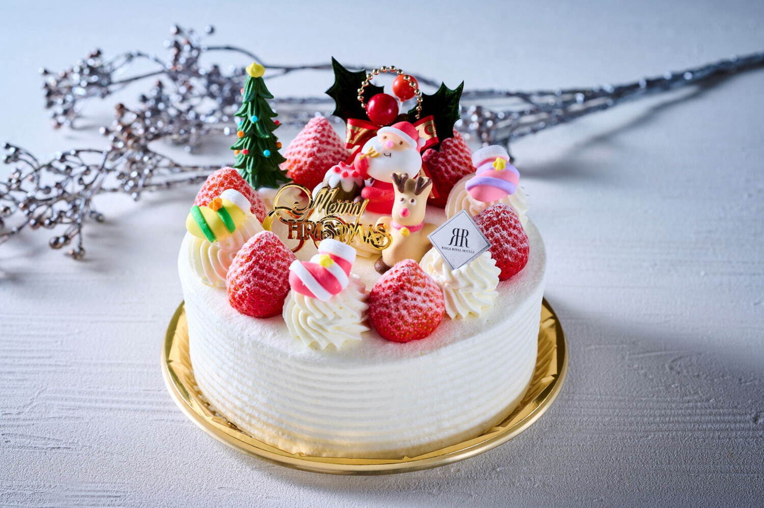 リーガロイヤルホテル(大阪)のクリスマスケーキ2022年、プレゼントを運ぶ“くまサンタ”のケーキなど｜写真2