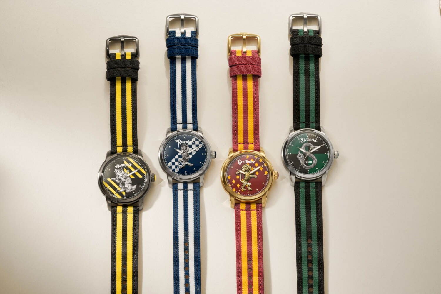 フォッシル×ハリー・ポッター、ホグワーツ4寮モチーフの腕時計やネックレスなどコラボアイテム｜写真6