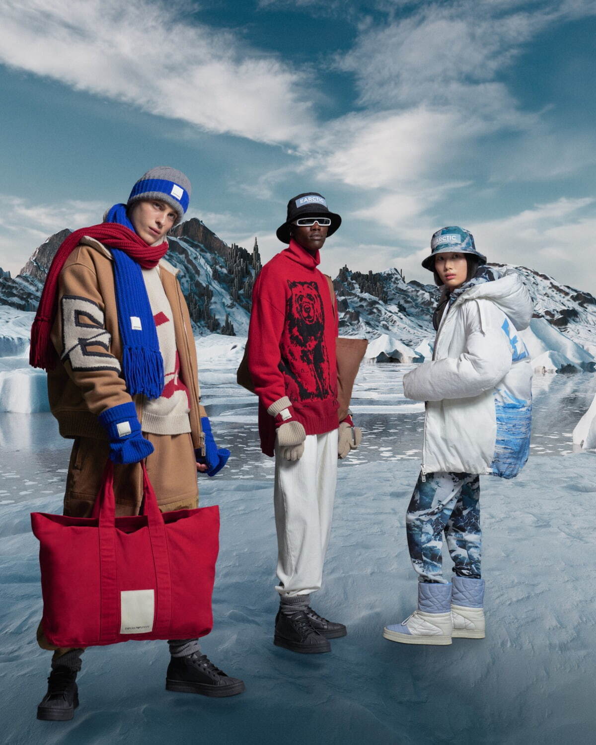 エンポリオ アルマーニ”北極圏の自然美”着想の新作ウェア、氷河モチーフのジャケット＆パンツ｜写真1
