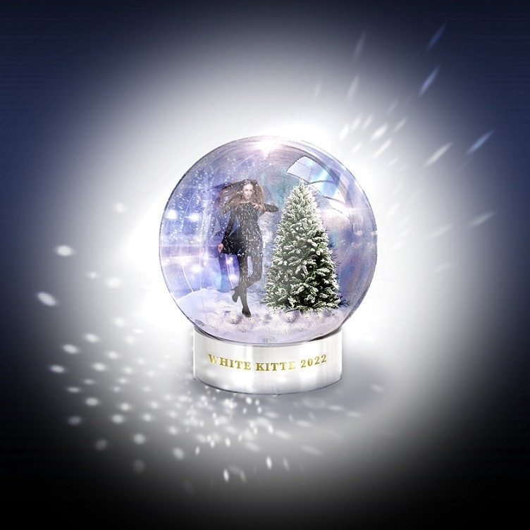 丸の内KITTEのクリスマス2022、雪の結晶が舞うツリー＆“中に入れる”巨大スノードーム｜写真3