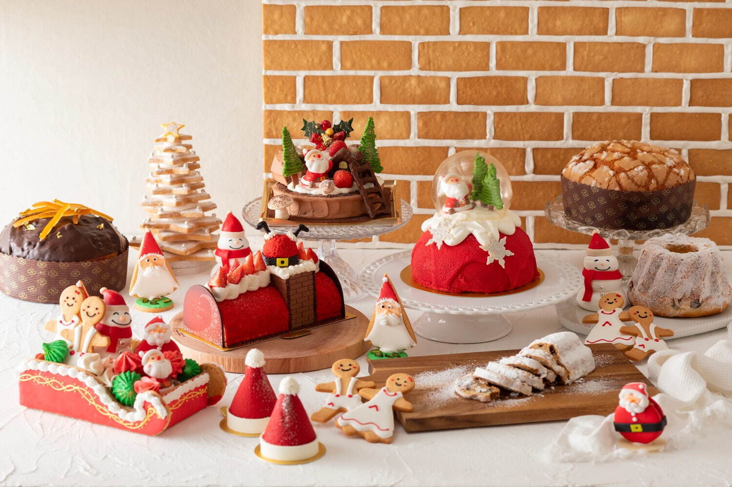 スイスホテル南海大阪の22年クリスマスケーキ、“サンタのスノードーム型”ストロベリームースなど｜写真6