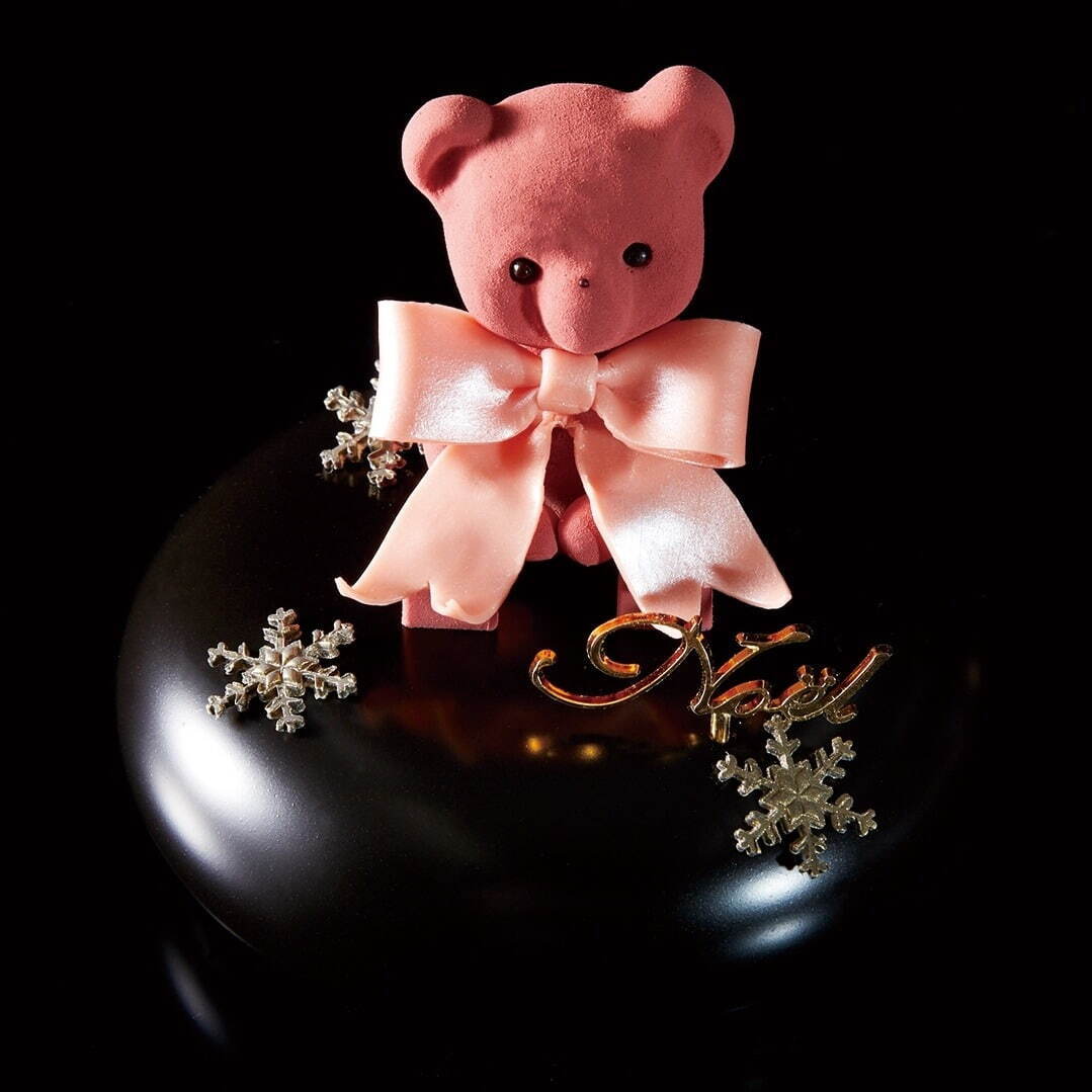 ＜ルワンジュ東京＞ピンクのクマを飾ったチョコレートケーキ