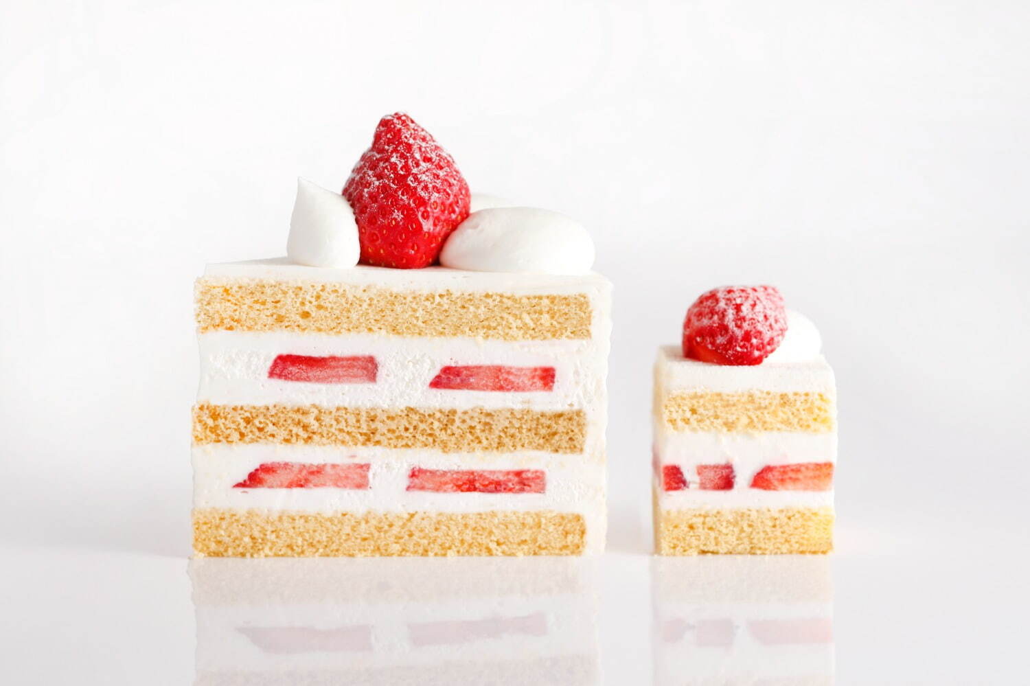 「新スーパーあまおうショートケーキ」
※アフタヌーンティーセットではミニサイズで提供。